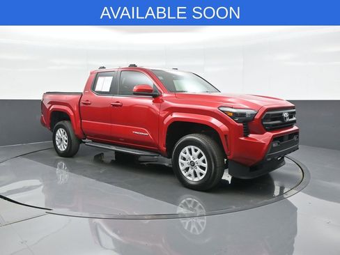 Certified 2024 Toyota Tacoma SR5 AWD/4WD image 1