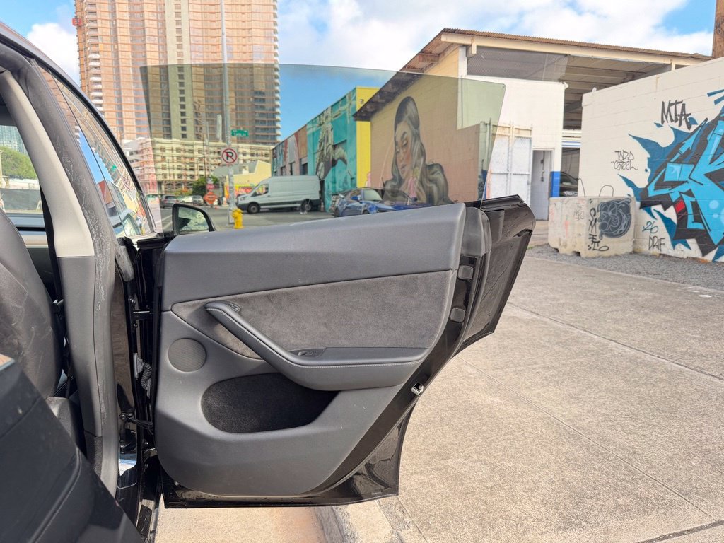 Used 2023 Tesla Model Y AWD image 14