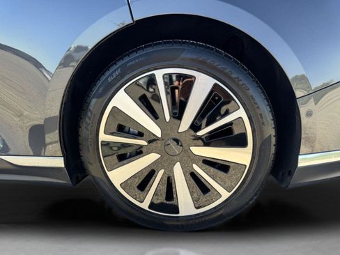 Used 2024 Lucid Air Touring AWD/4WD image 14