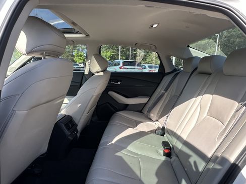 Used 2023 Honda Accord Touring image 9