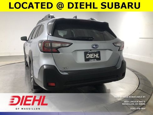 Used 2023 Subaru Outback Premium image 5
