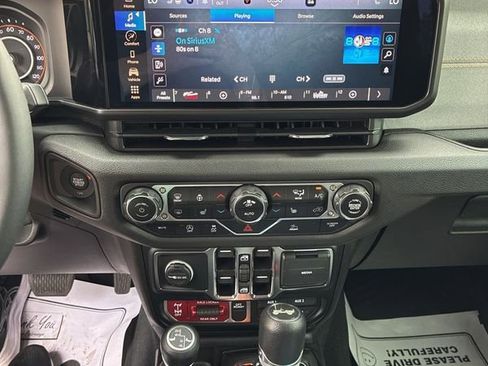 Used 2024 Jeep Wrangler Unlimited Sport AWD/4WD image 27