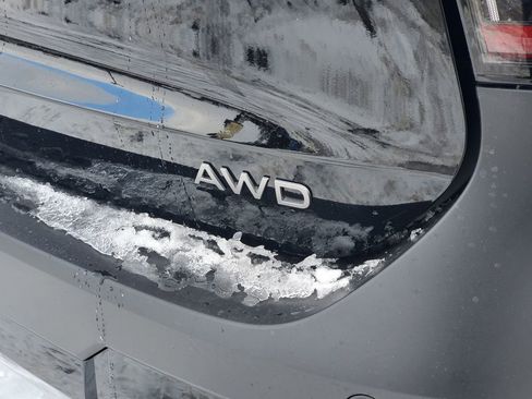 New 2026 Nissan Kicks SV image 8