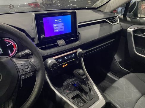 Used 2025 Toyota RAV4 XLE FWD image 8