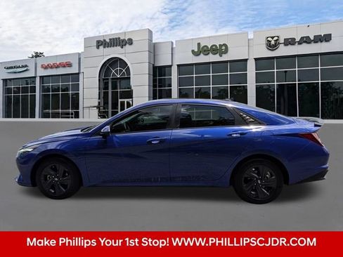 Used 2021 Hyundai Elantra SEL w/ Convenience Package FWD image 6