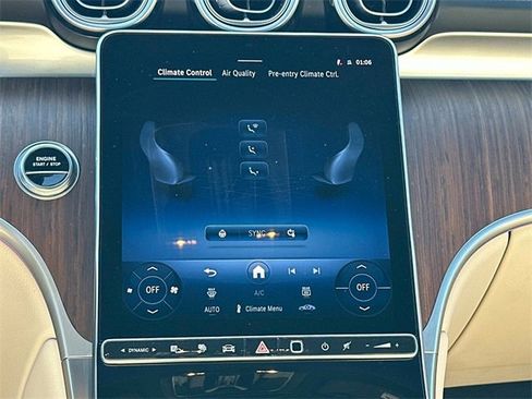 Used 2025 Mercedes-Benz GLC 350e 4MATIC image 5