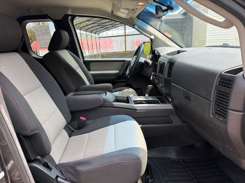 Used 2011 Nissan Titan PRO-4X AWD/4WD image 25