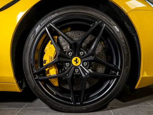 Certified 2018 Ferrari California T image 31