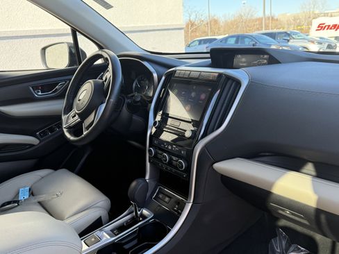 Used 2021 Subaru Ascent Limited w/ Popular Package #2 image 9