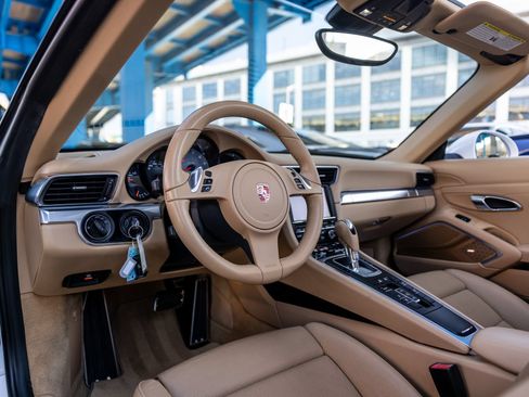 Used 2012 Porsche 911 Carrera S RWD image 4