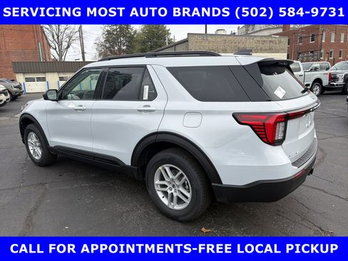 New 2026 Ford Explorer Active AWD/4WD image 4