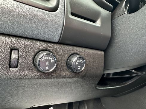 Used 2020 Chevrolet Colorado Z71 AWD/4WD image 29