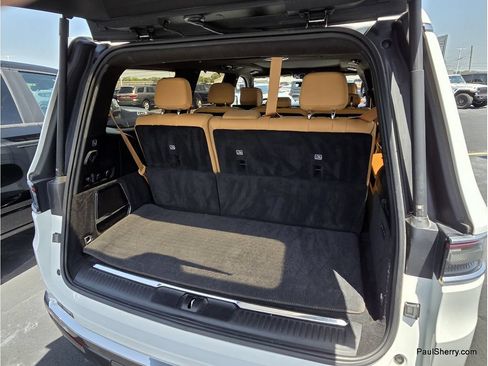 Used 2022 Jeep Grand Wagoneer Series III w/ Rear Seat Video Group 1 AWD/4WD image 15