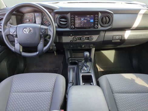 Used 2022 Toyota Tacoma SR w/ SR Convenience Package image 2