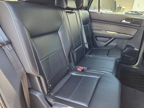 Certified 2023 Volkswagen Atlas Cross Sport SE AWD/4WD image 23