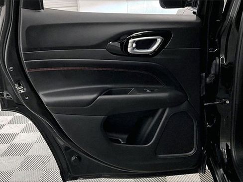 Used 2022 Jeep Compass Trailhawk image 19