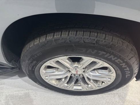 Used 2023 GMC Yukon XL SLT w/ SLT Premium Package image 47