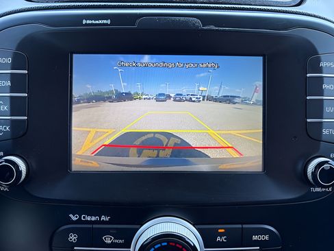 Used 2018 Kia Soul + FWD image 20