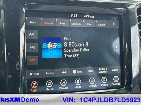 Used 2020 Jeep Cherokee Limited image 32