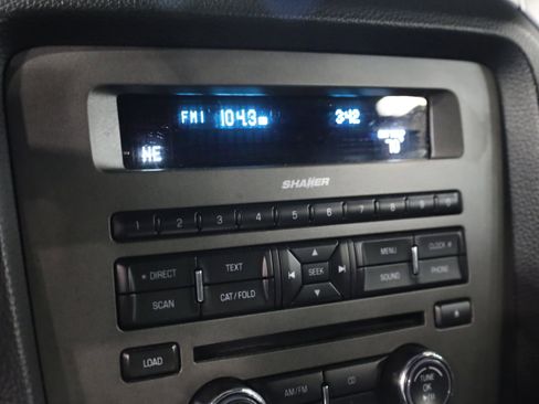 Used 2014 Ford Mustang GT Premium image 26