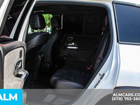 Used 2024 Mercedes-Benz GLB 250 image 16