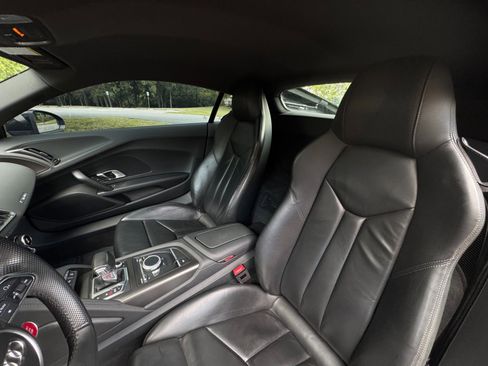 Used 2018 Audi R8 V10 image 11