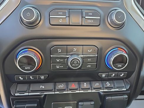 Used 2022 Chevrolet Silverado 2500 High Country w/ Z71 Off-Road Package image 23