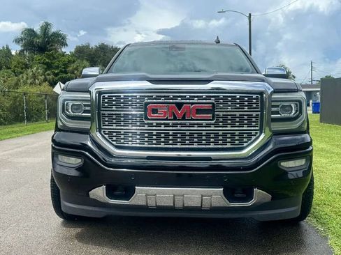 Used 2017 GMC Sierra 1500 Denali RWD image 2