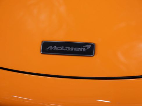 Used 2026 McLaren 750S Spider RWD image 14