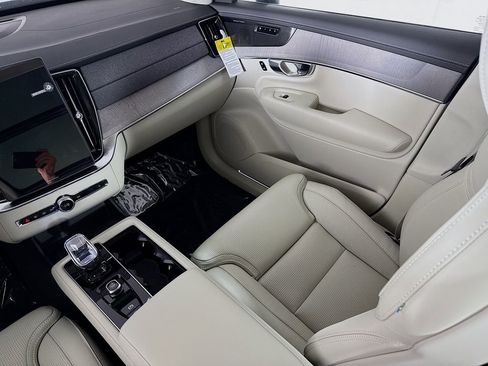 New 2026 Volvo XC90 T8 Ultra w/ Protection Package AWD/4WD image 25