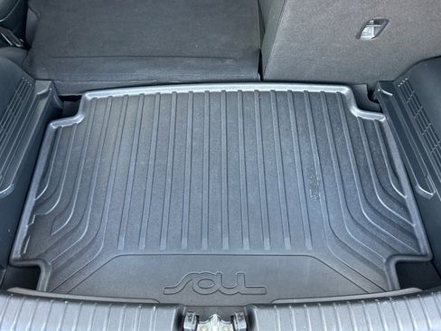 Certified 2023 Kia Soul LX image 16