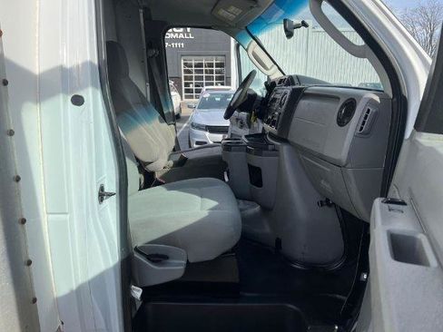 Used 2017 Ford E-350 and Econoline 350 Super Duty w/ Power Windows & Locks Group RWD image 19