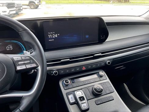 Used 2025 Hyundai Palisade SEL FWD image 9