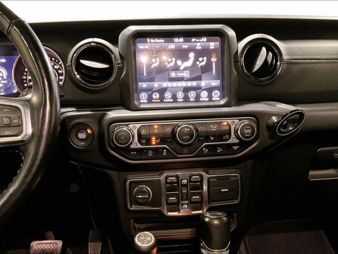 Used 2020 Jeep Wrangler Unlimited Sahara image 8