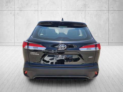 Used 2025 Toyota Corolla Cross L AWD/4WD image 6