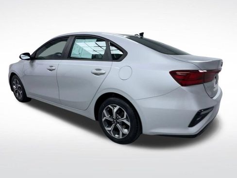 Used 2021 Kia Forte LXS FWD image 6