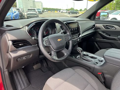 Used 2023 Chevrolet Traverse LT AWD/4WD image 19