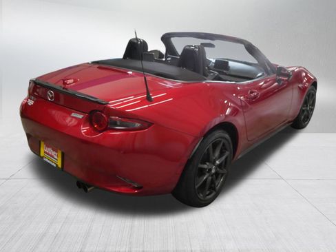 Used 2016 MAZDA MX-5 Miata Club RWD image 5
