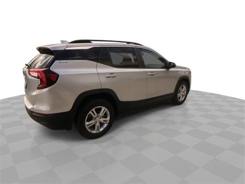 Used 2022 GMC Terrain SLE w/ Driver Convenience Package image 15