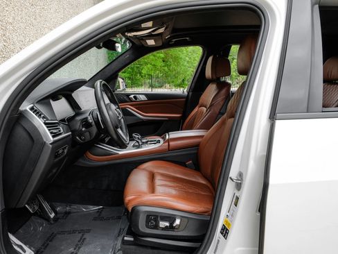 Used 2021 BMW X7 M50i AWD/4WD image 4