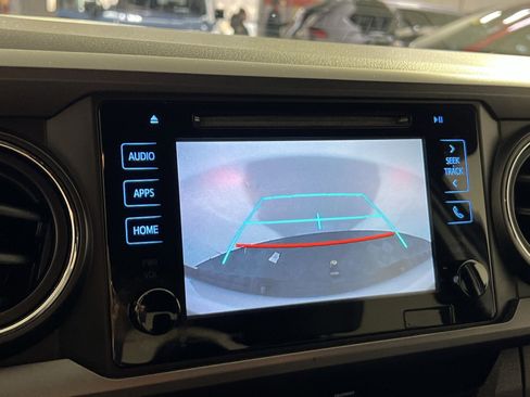 Used 2016 Toyota Tacoma TRD Sport w/ Towing Package image 19