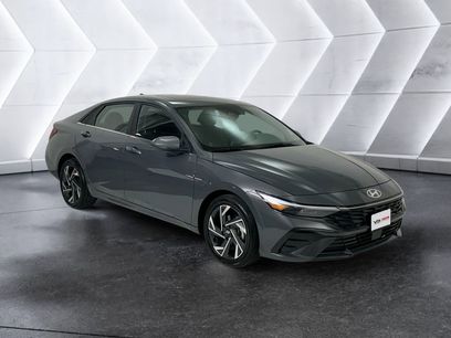 Used 2025 Hyundai Elantra SEL