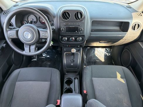 Used 2014 Jeep Patriot Sport AWD/4WD image 15