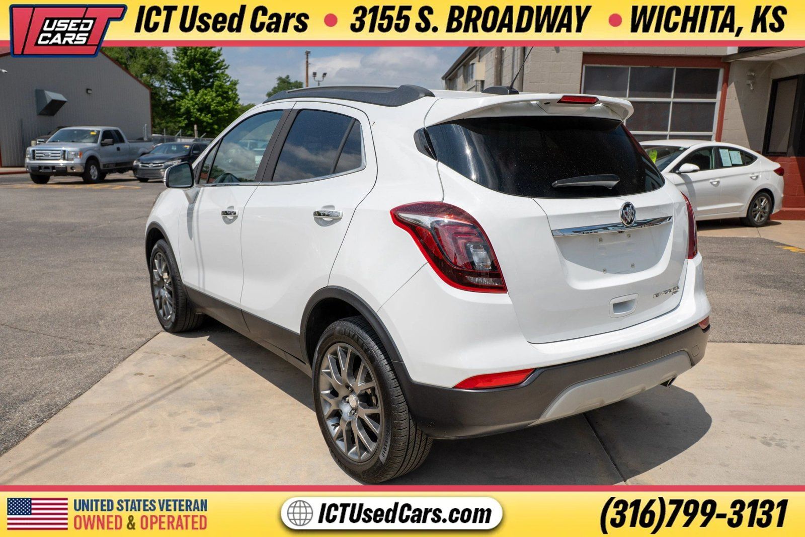 Used 2019 Buick Encore Sport Touring w/ Safety Package AWD/4WD image 2