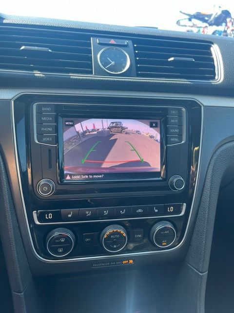 Used 2017 Volkswagen Passat 1.8T R-Line FWD image 41