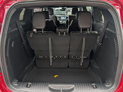 New 2026 Chrysler Pacifica Select AWD/4WD image 7
