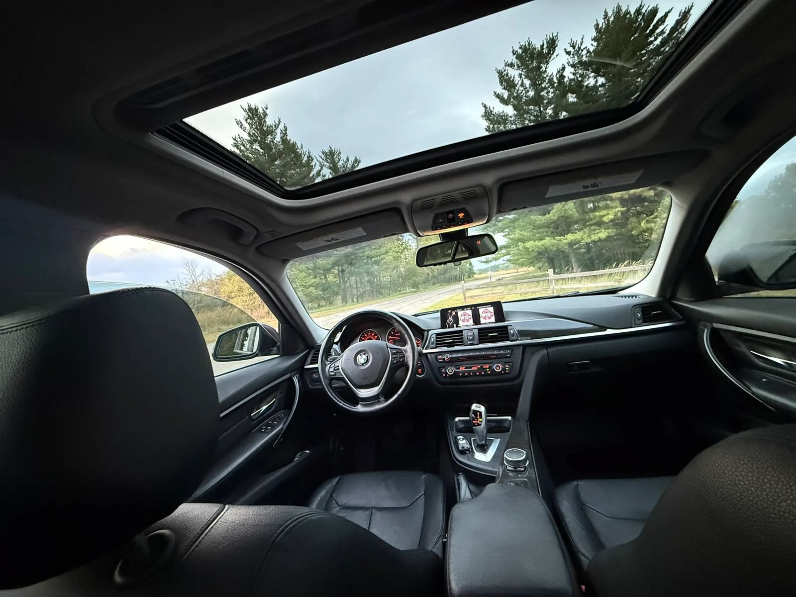 Used 2015 BMW 328i xDrive Sedan AWD/4WD image 14
