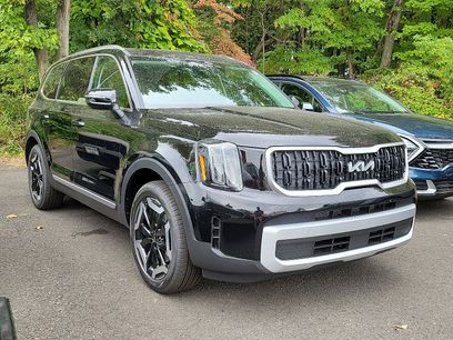 Used 2024 Kia Telluride EX w/ EX Captain's Chair Package