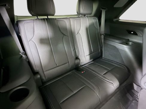New 2026 Cadillac Vistiq Sport w/ LPO, Floor Liner Package image 28