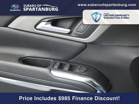 Used 2024 Chevrolet Traverse LT image 13